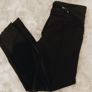 Black LULULEMON leggings